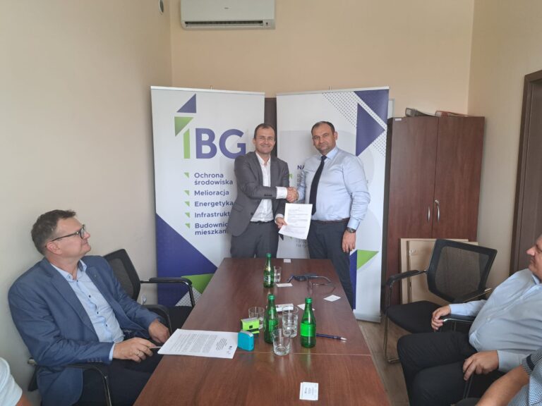 Umowa na&nbsp;budowę Stacji Uzdatniania Wody w&nbsp;Kozietułach Nowych